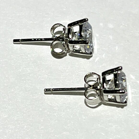 925 Sterling Silver Quality Sparkle Women Stud Earrings 6 mm with gift box - Picture 6 of 9